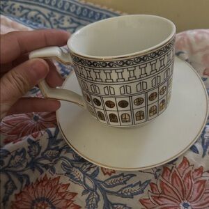 Artistic White and Gold Mug with Geometric Design